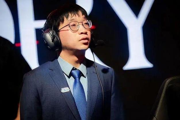 RNG经理突然宣布离职，六年风雨路终将别离！