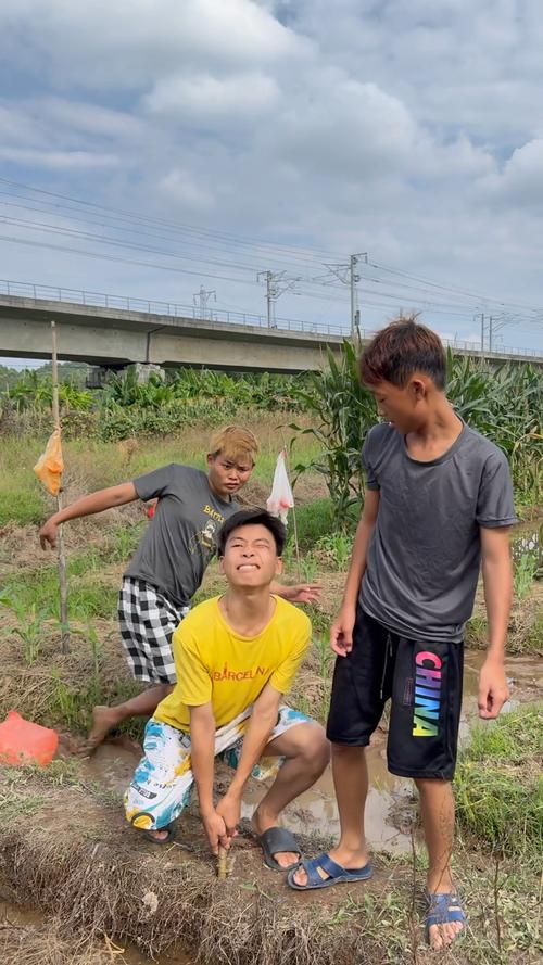 乡村暑假玩什么？这些游戏让弟弟乐不思蜀！