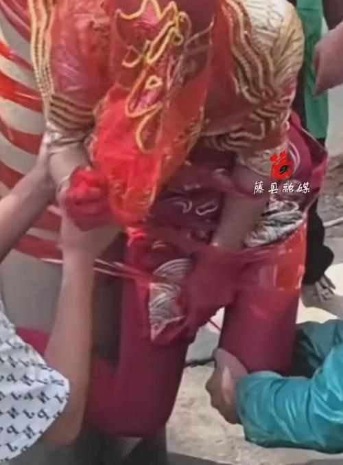 婚闹版本大全来了!这些过分的婚闹真可怕!