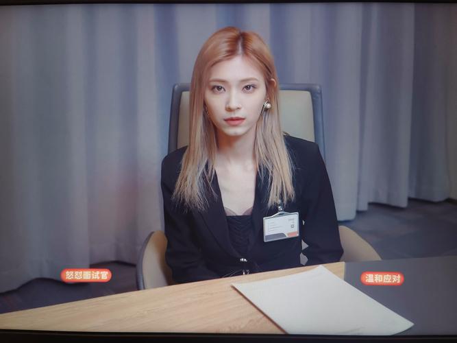 完蛋！我被美女包围了！游戏打折促销，错过可惜！