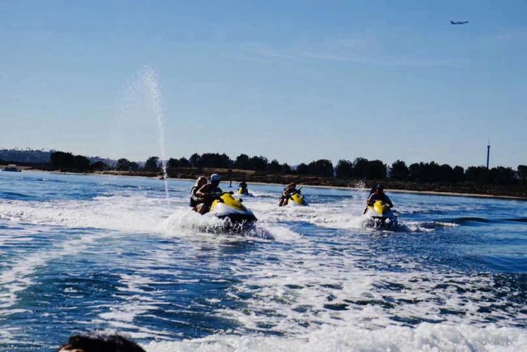 上帝之城游戏下载:体验刺激的建设与破坏乐趣