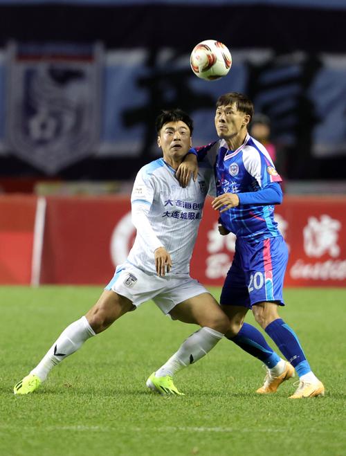 体育比赛中的猛击：规则、判罚及安全问题