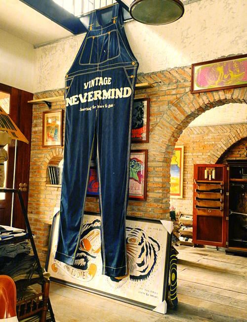 女牛仔咖啡馆更新地址在哪？快速找到最新地址