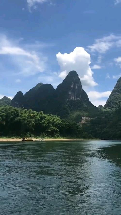 想玩小绿山内有海阁最新版?注意这些下载陷阱!