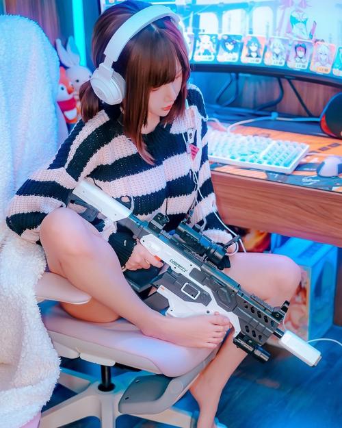 最全辣妹COS疯狂版本大全：让你一次看个够