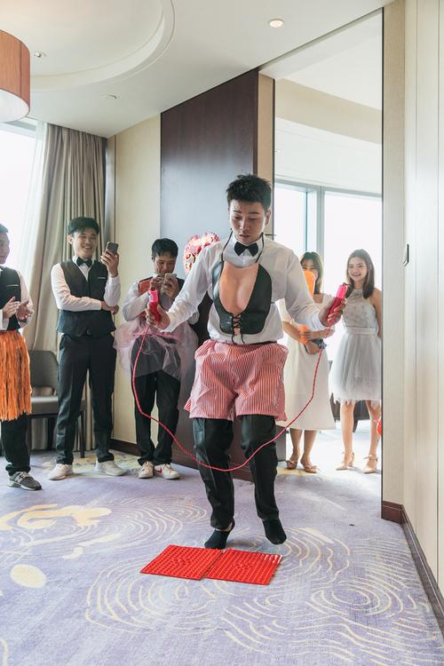 婚闹汉化版下载：体验刺激新婚夜闹洞房！