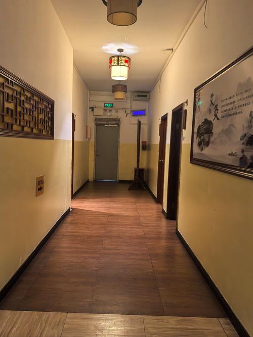 他沉迷的游戏,竟与古式按摩店有关?