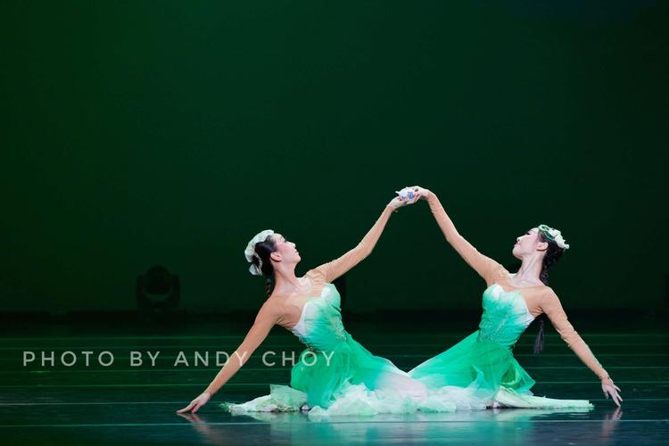 巫小萤最新消息汇总:带你了解她的舞台魅力