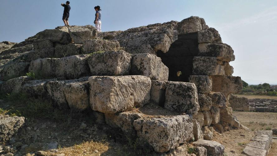 极品采花郎绅士游戏：体验古代浪漫恋爱之旅