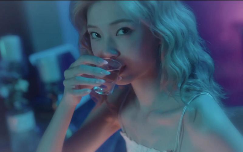 完蛋我被美女包围了安卓汉化版：下载攻略及游戏体验