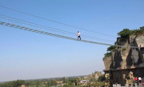 雪山别墅和三个女孩的做爱假期官方网站:真实体验,刺激之旅