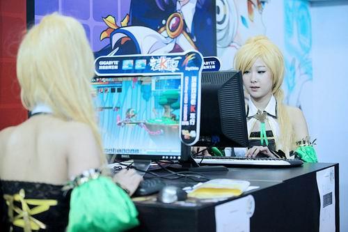 双胞胎少女逆推游戏官网：高品质画面震撼来袭