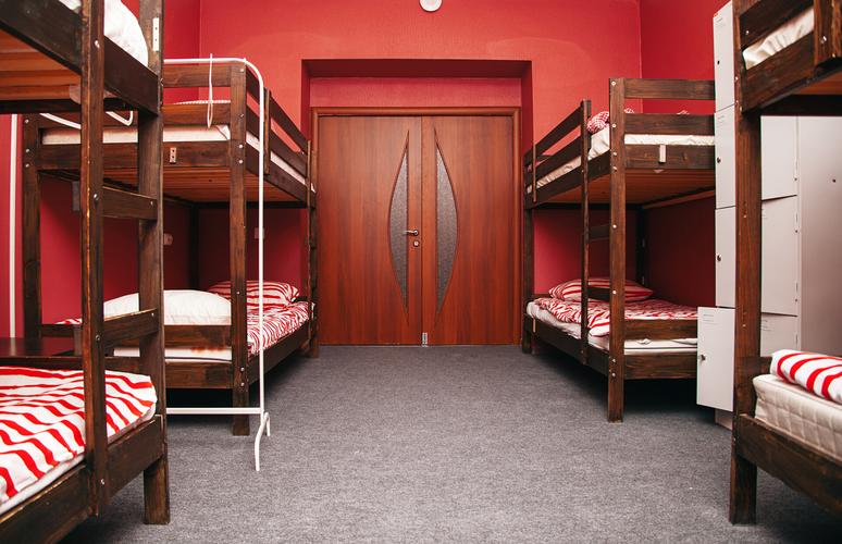 红色房间:你弟弟最爱的游戏?简单易上手的密室逃脱!