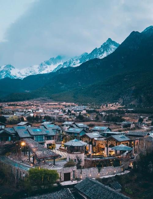 三个女孩的雪山别墅：绅士游戏精彩剧情