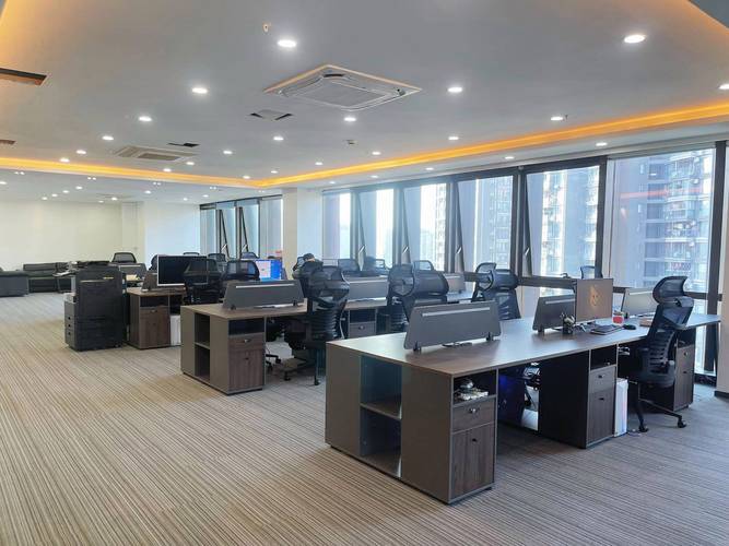 如何下载在员工室与JK度过的日常AI汉化版？