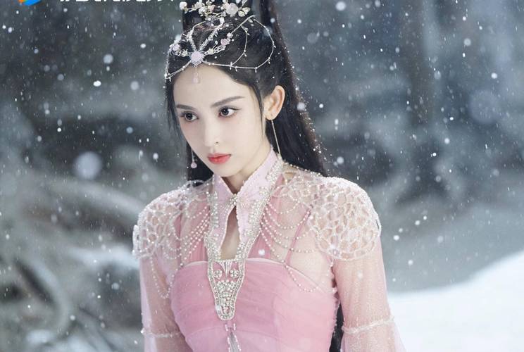 穿越异界，化身锐雯！杨过游戏等你来战