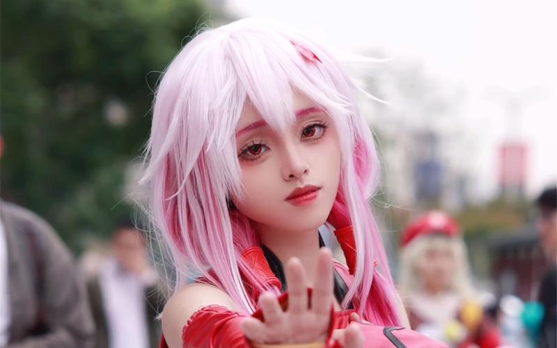 想看coser花絮?更新地址都在这里,快来收藏!