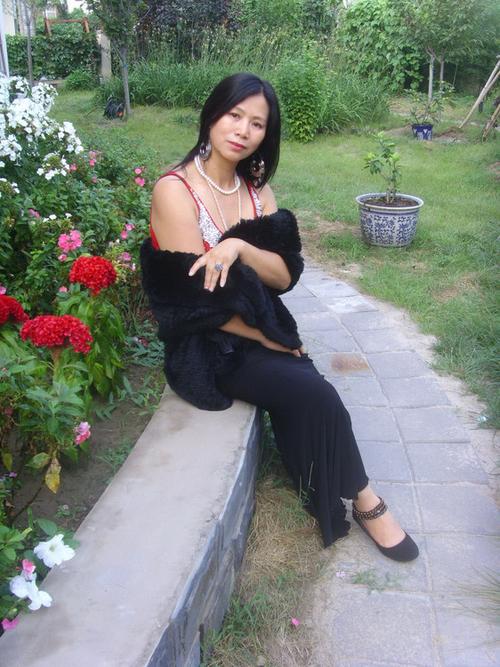 还在找徐娘半老第二季游戏下载？这里有你想要的！