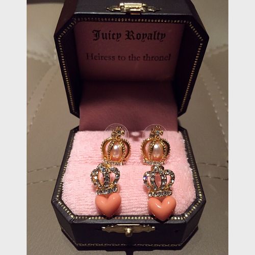 TheHeiress官网：豪华商品一览，尽享高贵优雅风格