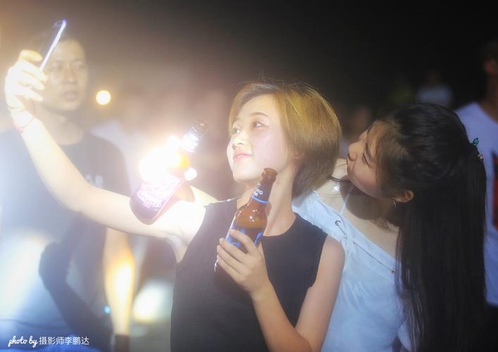 想体验超级富豪生活？酒池肉林官方正式版下载