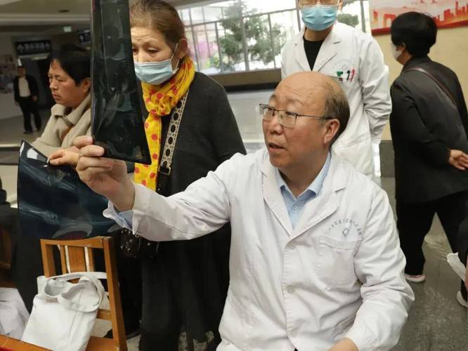 骨科医生和大学讲师的峰回路转：最新进展